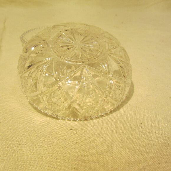 VTG PAIR OF PRESSED GLASS SMALL RELISH/TRINKET DISHES STAR PATTERN - Picture 4 of 4